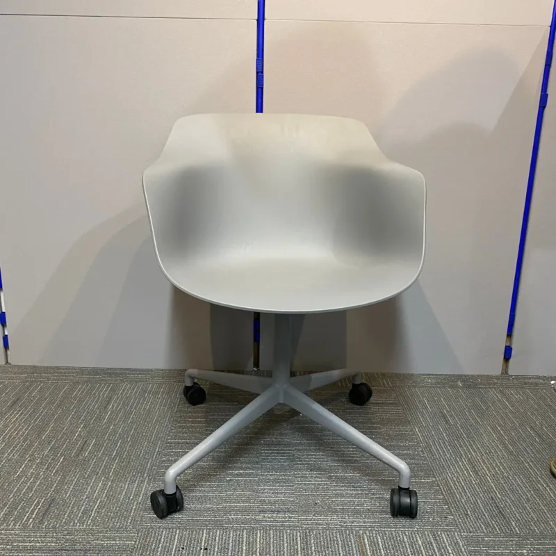 Signature Materia Pax moulded polypropylene seat 4 star base fixed swivel reception chair in Grey